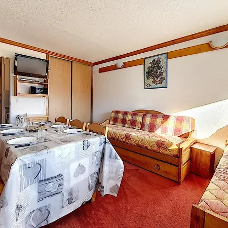 Apartment Lumineux Avec Acces Direct Aux Pistes, Balcon Sud Et Proche Des Commodites - Fr-1-344-959 *